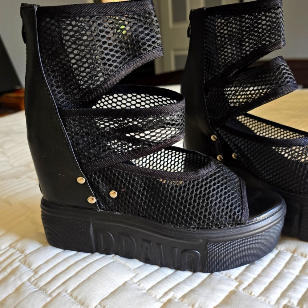 Black Mesh Platform Sandals